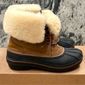 SOLD - Crocs Women's Allcast Ii Luxe Snow Boot